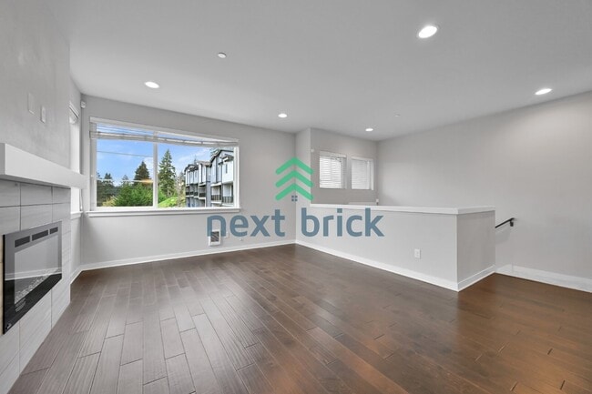 Photo - Spacious 3-Bed Townhouse Retreat in Bothell – 1928 Sq Ft of Comfortable Living!