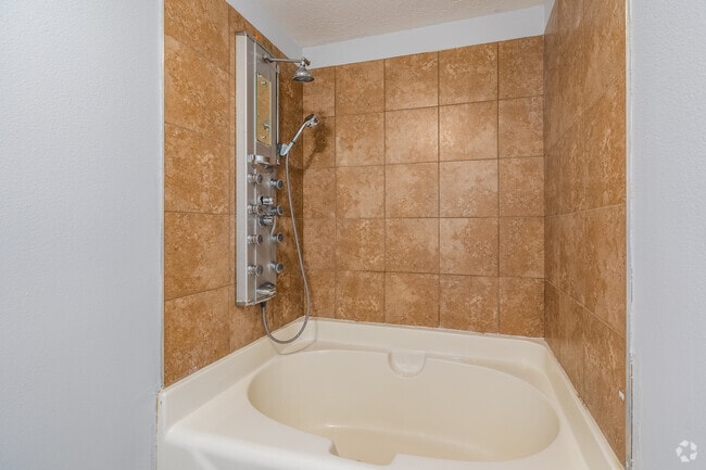 1BD 1BA - Bathroom
