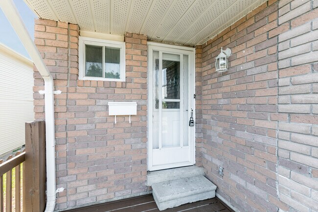 Photo - 2 Bedroom Apartment for Rent – Great Locat... Unit 1