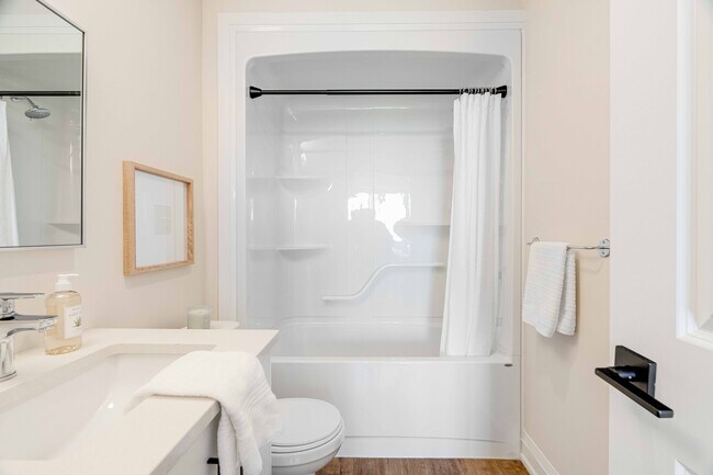 Photo - 1-Bedroom Suite in Sunningdale Heights – M... Unit 216