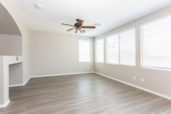 Photo - 1945 Barrel Oak Ave