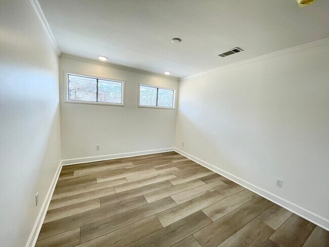 Photo - 1602 E 27th Ave