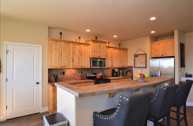 Photo - Stunning 4-Bedroom in Redmond's beautiful Fairhaven Neighborhood!