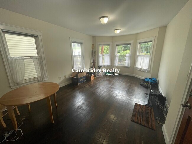 Building Photo - 6 Giles Park Unit 1T