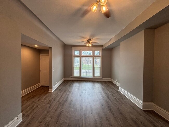 Photo - 5700 S Wabash Ave Unidad 5700-1