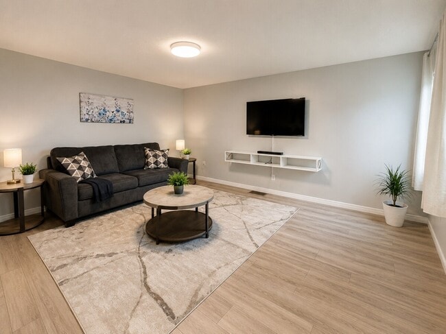 Photo - 3-Bedroom, 2-Bath Main Floor in Red Deer