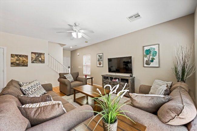 Photo - 10389 Calypso Cave St