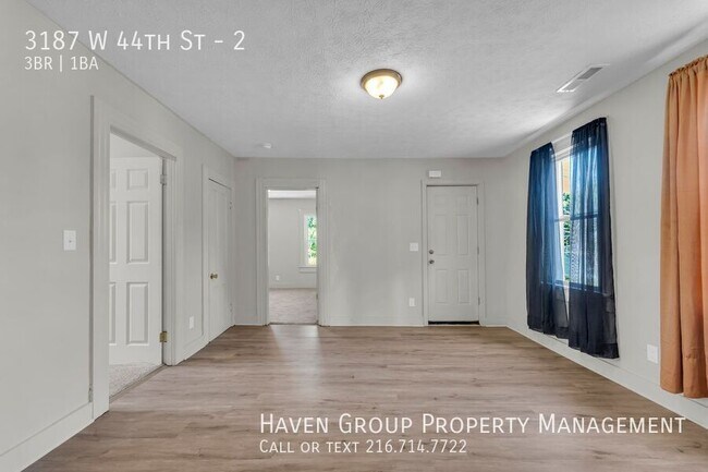 Photo - 3187 W 44th St Unidad 2