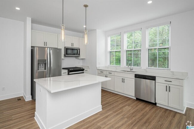 Building Photo - 2468 18th St S Unit 2468 Rental