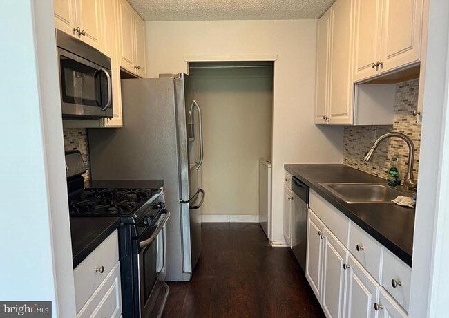 Photo - 90 Drewes Ct