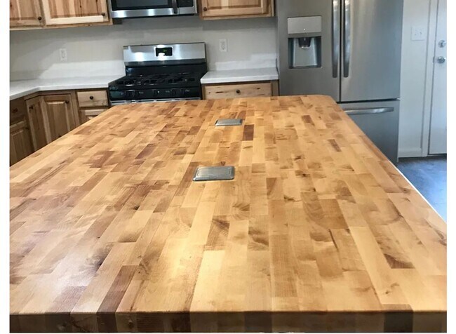 Photo - 3-bedroom, 2.5-bathroom HOME FOR RENT!