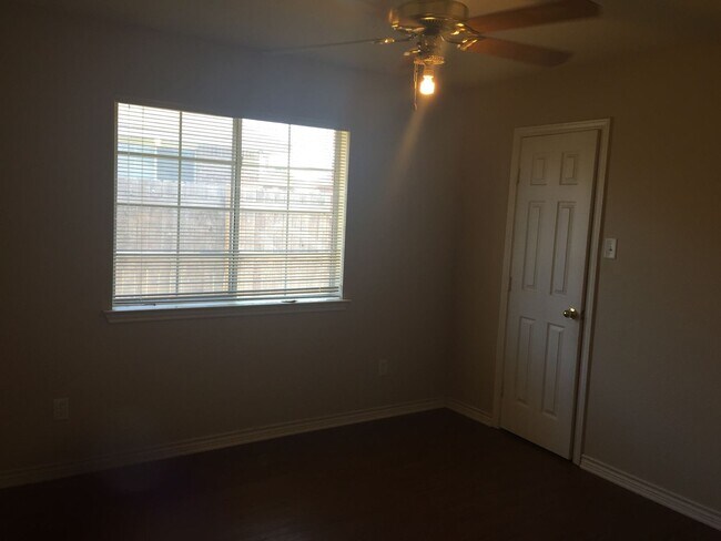 Photo - 3608-3610 Glenna Unit 3610