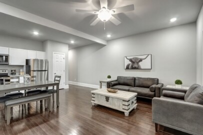 Photo - 418 Caldwell Dr