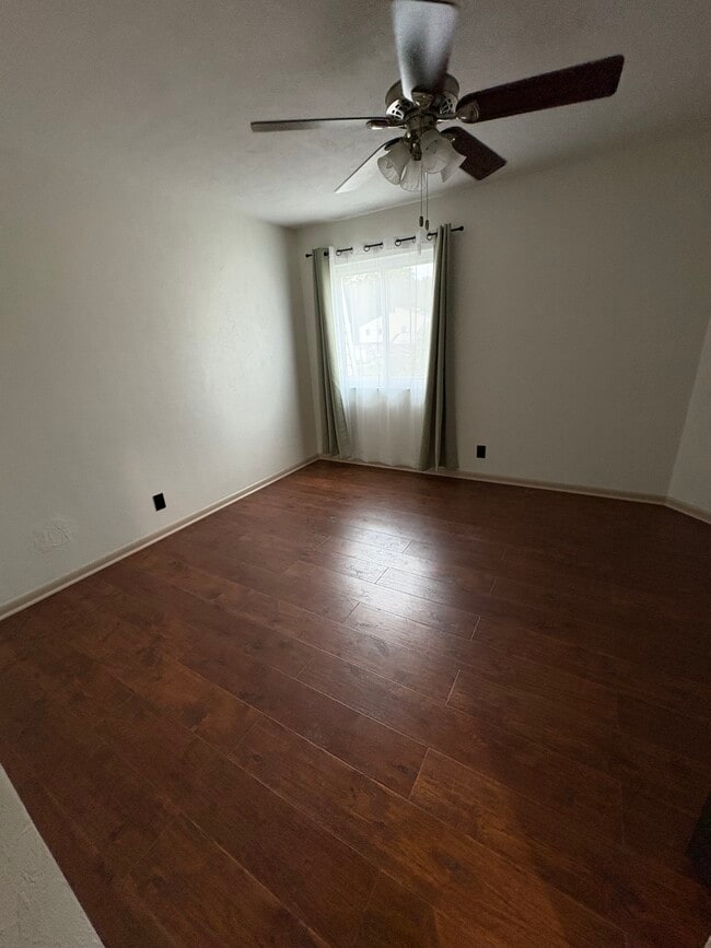 2135 NE 45th Ave Unidad Fontainebleau Royale