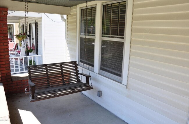 Photo - 3829 Elmwood Ave