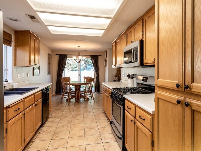 Photo - 1563 S Oakdale Ave