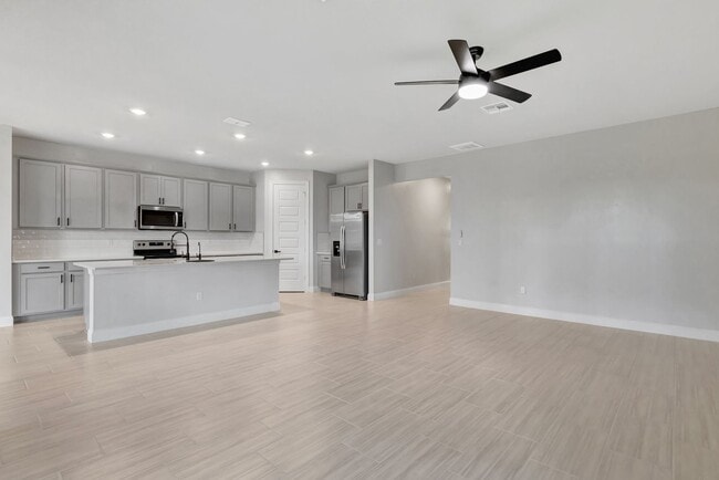 Photo - 8606 Dahlia Cir