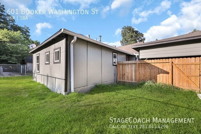 Photo - 601 Booker T Washington St