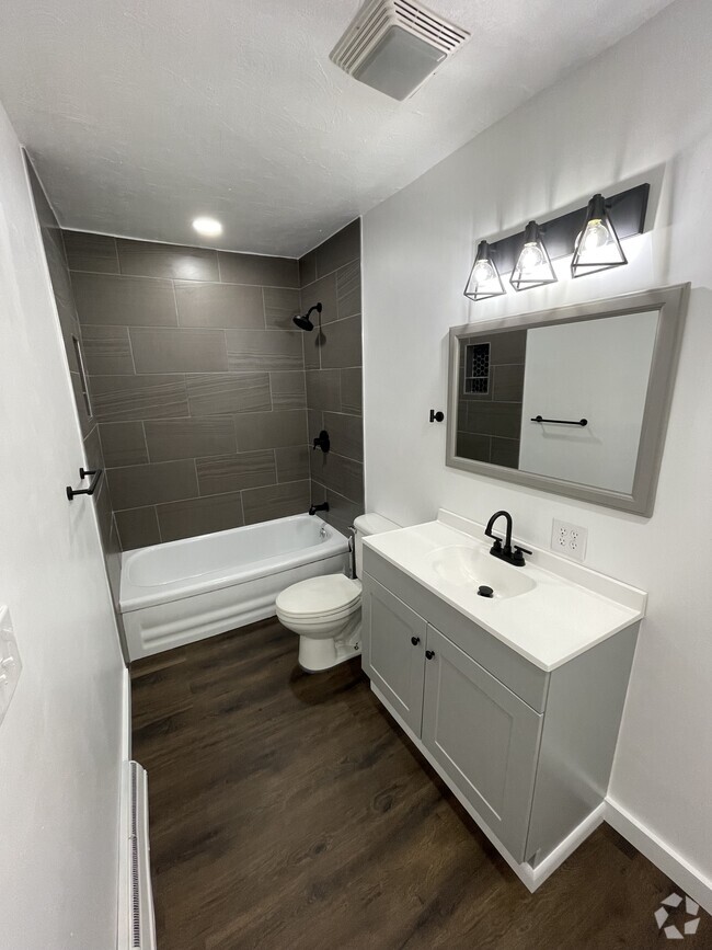Building Photo - 908 S Crutcher Ave Unit A Rental
