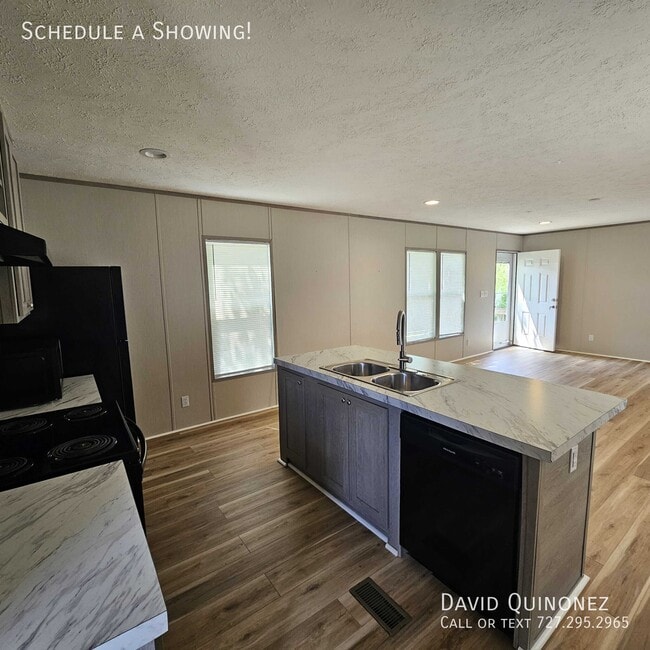 Photo - 5511 Squiredale-