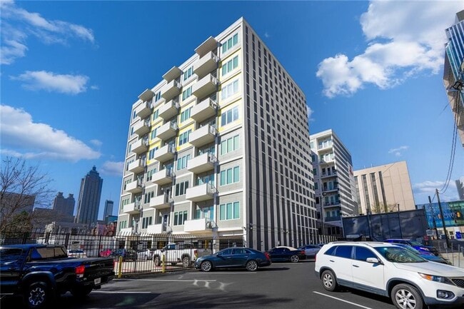 Photo - 549 Peachtree St NE