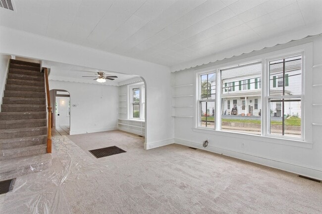 Photo - Coming Soon! Bright 3 Bedroom, 1.5 Bath Ho...