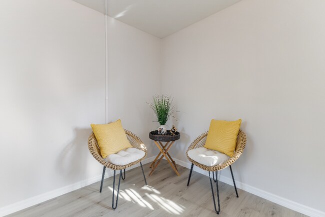 Photo - 121 Danube Ave