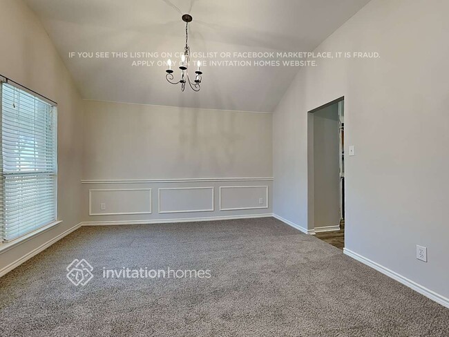 Photo - 2810 Beacon Hill Dr