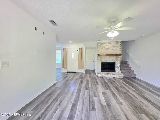 Photo - 6753 Newgate Cir E