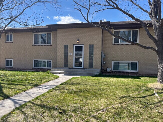 Photo - 259 S 10th Ave Unidad #1