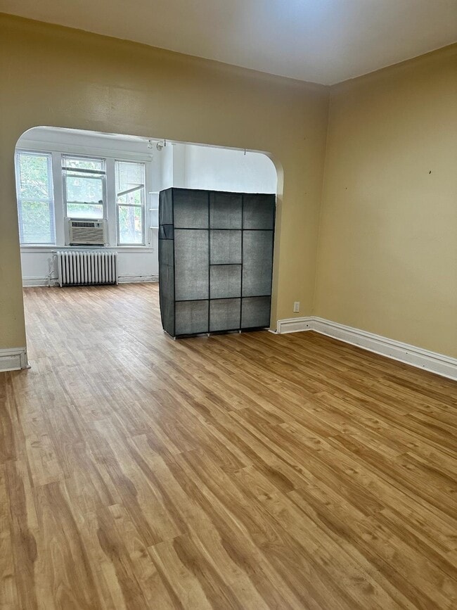 Building Photo - 141 67th St Unit 2 Rental