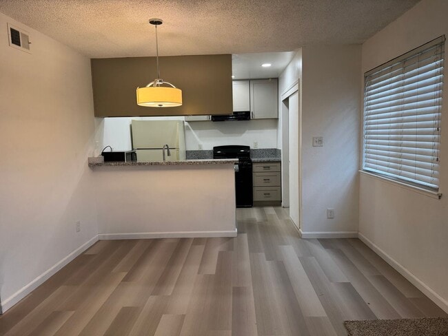 Photo - Nicely updated Mequon Condo