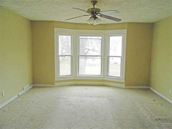 Photo - 2210 W 4th St