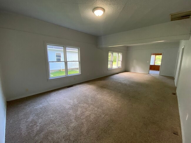 Photo - 725 N Kimball St