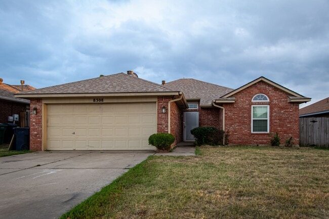 Building Photo - Beautiful 3 Bed 2 Bath in the Heart of OKC!