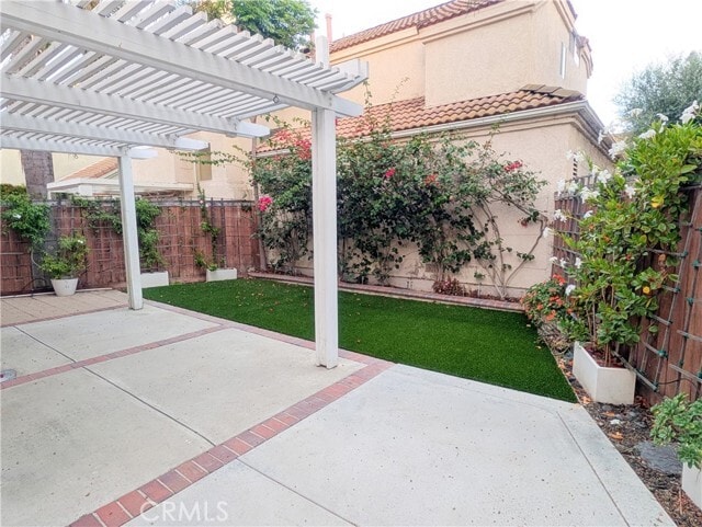 10 Santa Clara St
