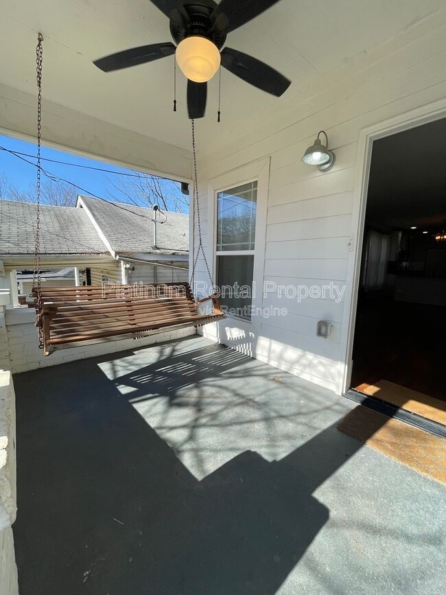 Photo - 301 Fletcher St SW