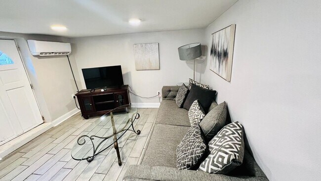 Photo - 5924 St Claude Ave