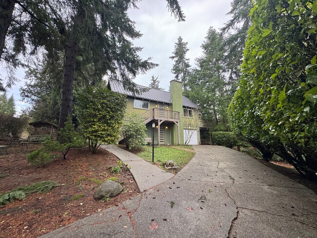 Photo - 11022 Palisades Ave SW