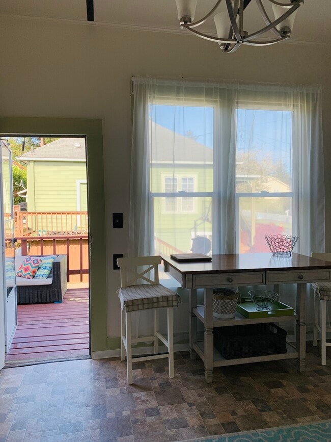 Photo - 905 Ferguson Ave