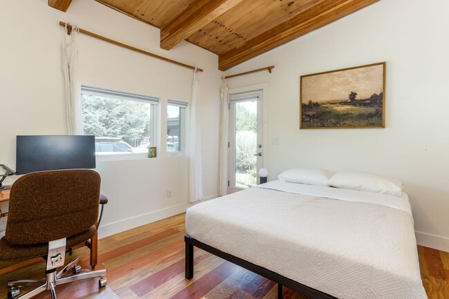 Photo - Furnished 2 Bed 2 Bath on Bend's Westside