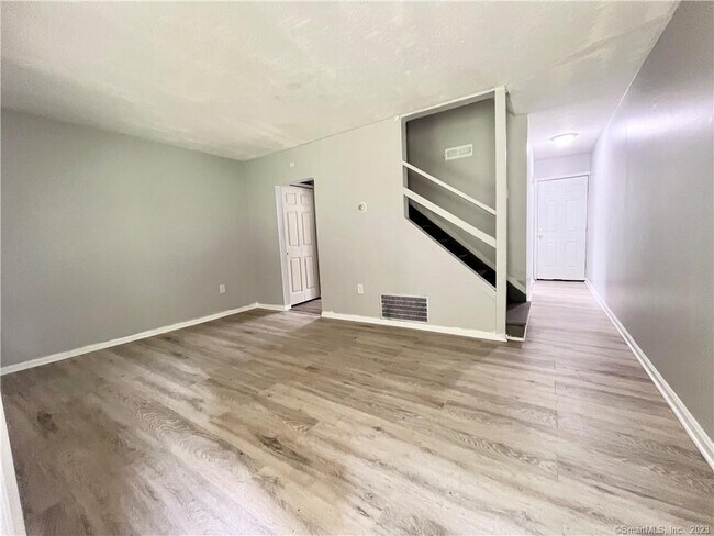 Photo - 119 Proctor St