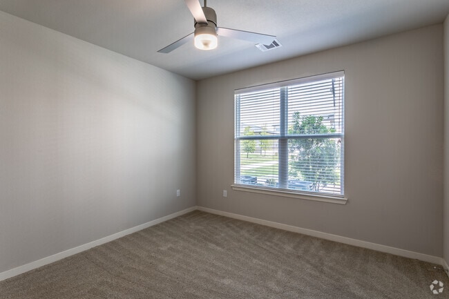 1BR, 1BA - 726SF