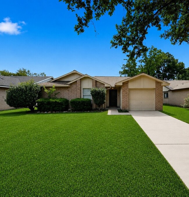 Building Photo - 12642 Autumn Mill Dr
