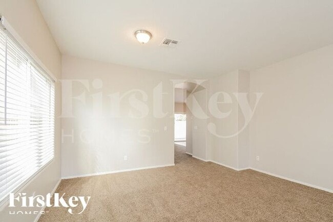 Photo - 11614 W Harrison St