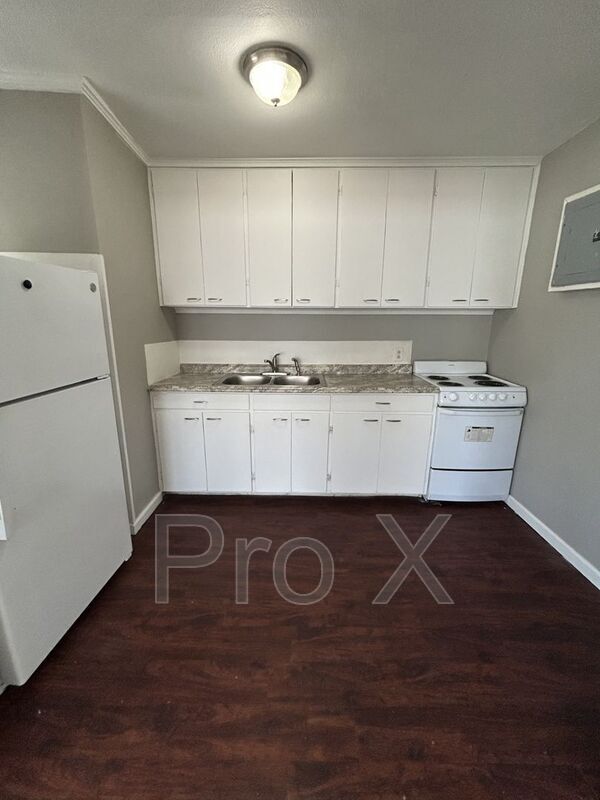 Photo - 126 E 13th St Unit 126 E 13th Apt. 12