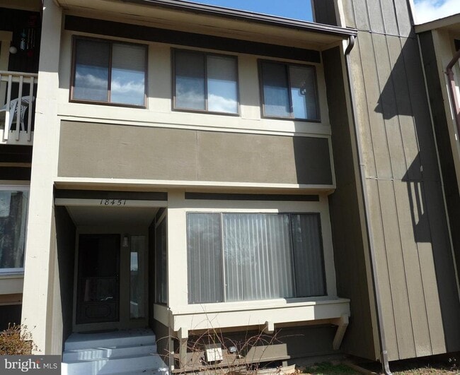 Building Photo - 18451 Stone Hollow Dr Rental