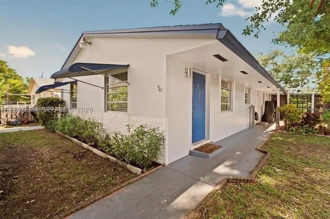 Building Photo - 5120 SW 26th Ave Unit 1-2