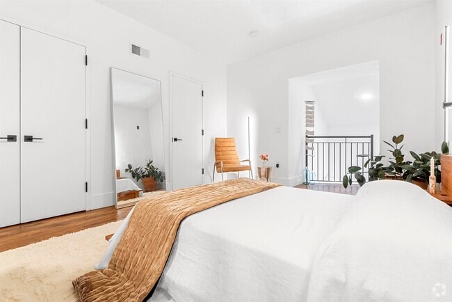 Building Photo - 380 Montgomery St Unit 402 Rental