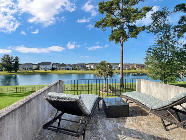 Photo - 663 Wyndham Way